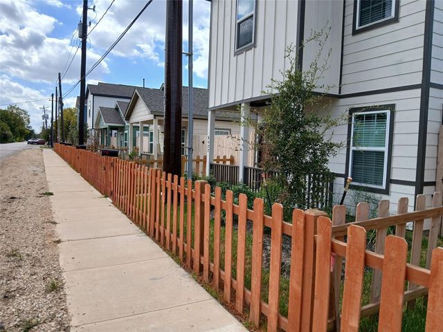 6418 Calhoun Road, Houston, TX 77021