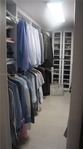 3745 NE 171st St 7, North Miami Beach, FL 33160