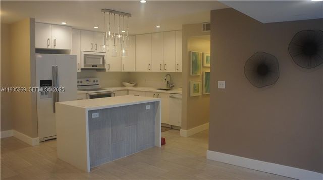 3745 NE 171st St 7, North Miami Beach, FL 33160