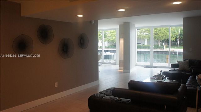 3745 NE 171st St 7, North Miami Beach, FL 33160