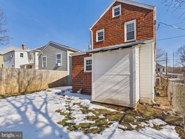 629 | 627A, 627B VIRGINIA AVE, Martinsburg, WV 25401