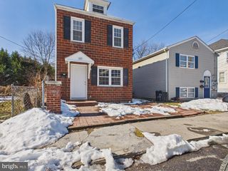 629 | 627A, 627B VIRGINIA AVE, Martinsburg, WV 25401