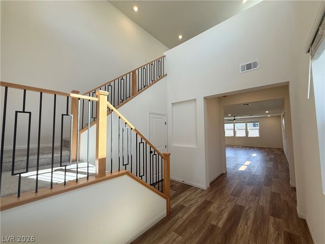 3045 Foxtail Hollow Avenue, Las Vegas, NV 89139