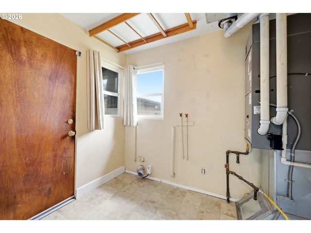 18121 Se LANGENSAND Rd, Sandy, OR 97055