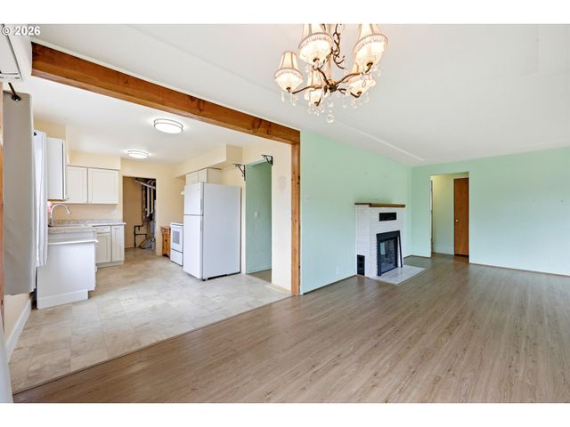 18121 Se LANGENSAND Rd, Sandy, OR 97055