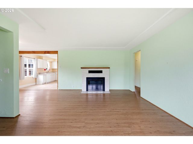 18121 Se LANGENSAND Rd, Sandy, OR 97055