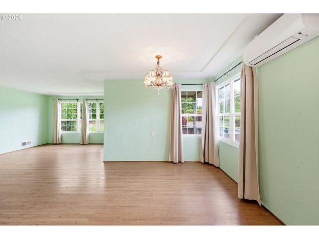 18121 Se LANGENSAND Rd, Sandy, OR 97055