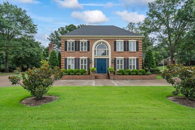 2668 OAKLEIGH LN, Germantown, TN 38138