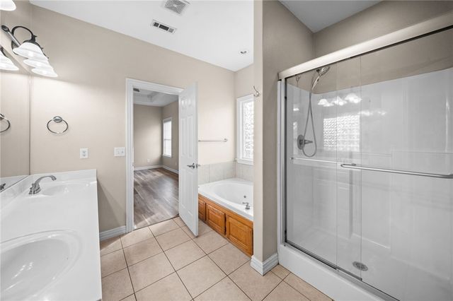 2603 SW 8th Street, Bentonville, AR 72712