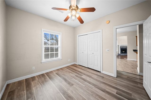 2603 SW 8th Street, Bentonville, AR 72712