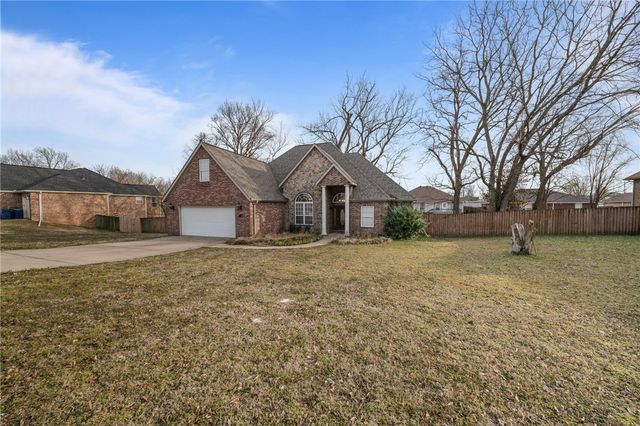 2603 SW 8th Street, Bentonville, AR 72712