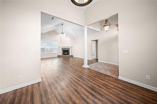 2603 SW 8th Street, Bentonville, AR 72712