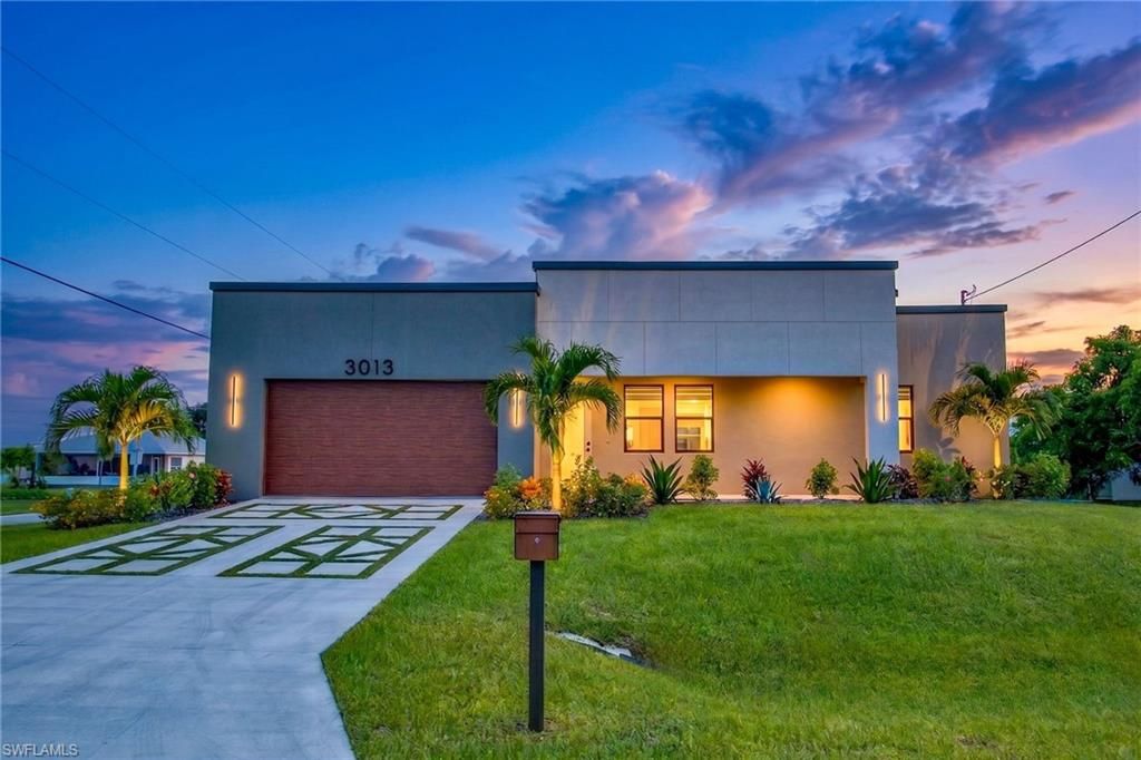 3013 39th ST SW, LEHIGH ACRES, FL 33976 — exterior