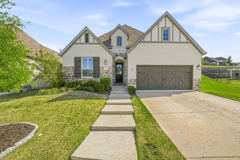13853 Marys Ridge Road, Fort Worth, TX 76008