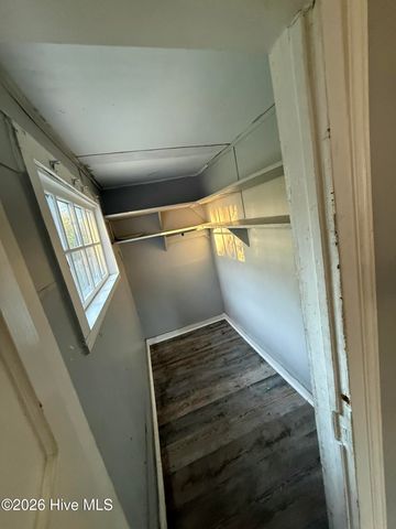 1110 S 8th Street, Wilmington, NC 28401