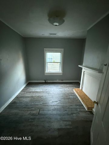 1110 S 8th Street, Wilmington, NC 28401