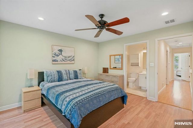 2262 Nash Court, Mahwah, NJ 07430