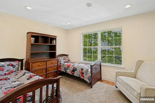 2262 Nash Court, Mahwah, NJ 07430
