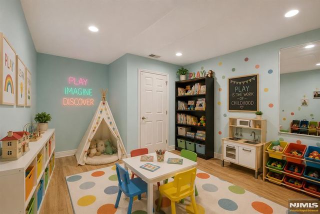 2262 Nash Court, Mahwah, NJ 07430