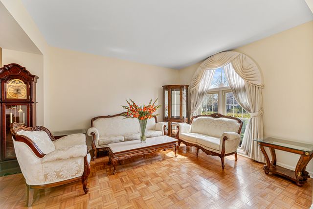 751 Williams Way, Vernon Hills, IL 60061