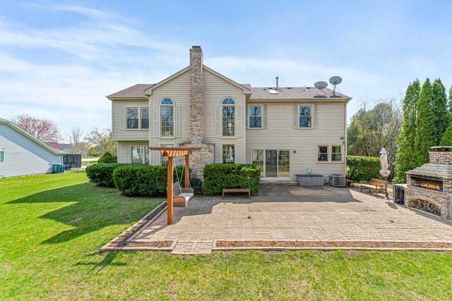 751 Williams Way, Vernon Hills, IL 60061