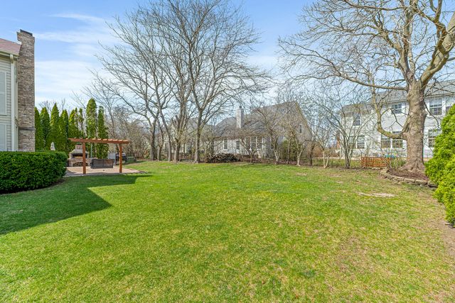 751 Williams Way, Vernon Hills, IL 60061