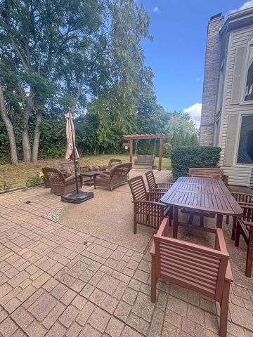 751 Williams Way, Vernon Hills, IL 60061