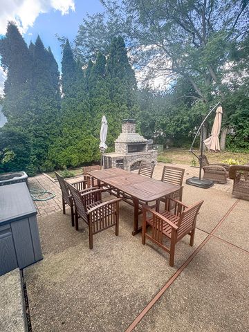 751 Williams Way, Vernon Hills, IL 60061