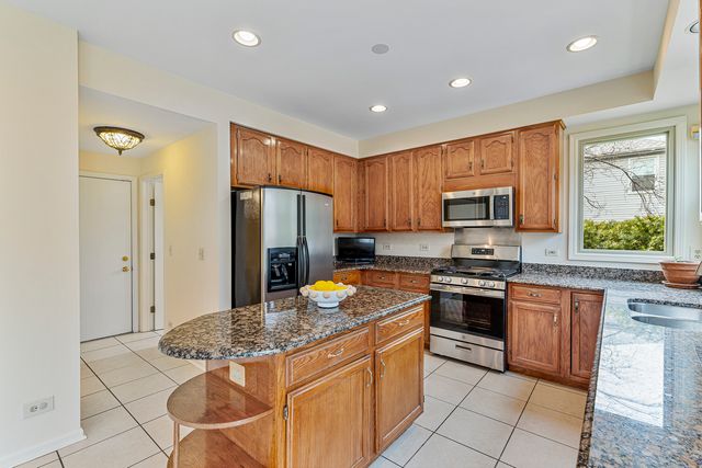 751 Williams Way, Vernon Hills, IL 60061