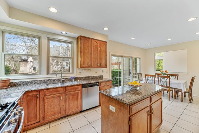 751 Williams Way, Vernon Hills, IL 60061