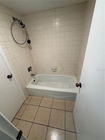 593 FAIRWAYS CIRCLE A, Ocala, FL 34472