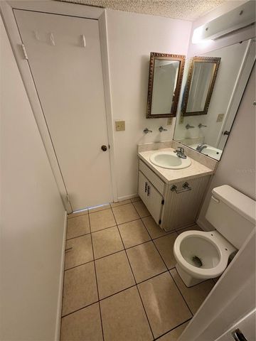 593 FAIRWAYS CIRCLE A, Ocala, FL 34472