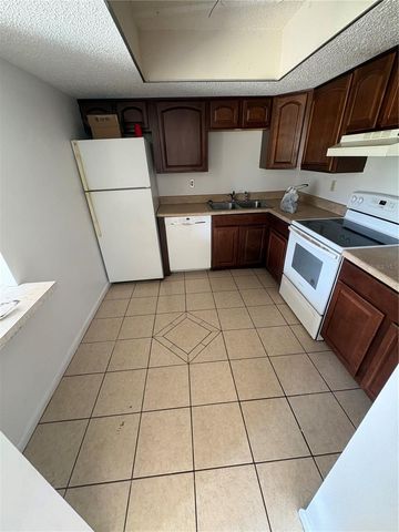 593 FAIRWAYS CIRCLE A, Ocala, FL 34472