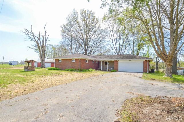 4327 Mascoutah Avenue, Mascoutah, IL 62221