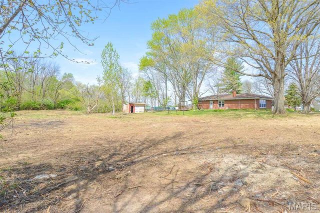 4327 Mascoutah Avenue, Mascoutah, IL 62221