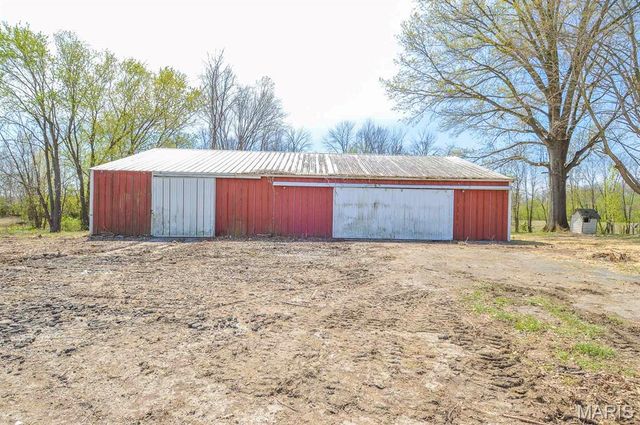 4327 Mascoutah Avenue, Mascoutah, IL 62221