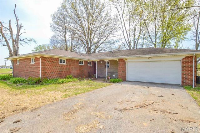 4327 Mascoutah Avenue, Mascoutah, IL 62221
