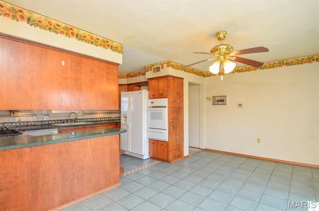 4327 Mascoutah Avenue, Mascoutah, IL 62221