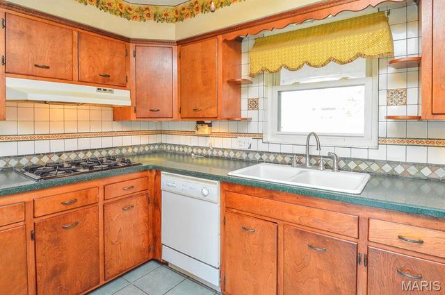 4327 Mascoutah Avenue, Mascoutah, IL 62221