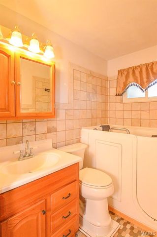 4327 Mascoutah Avenue, Mascoutah, IL 62221