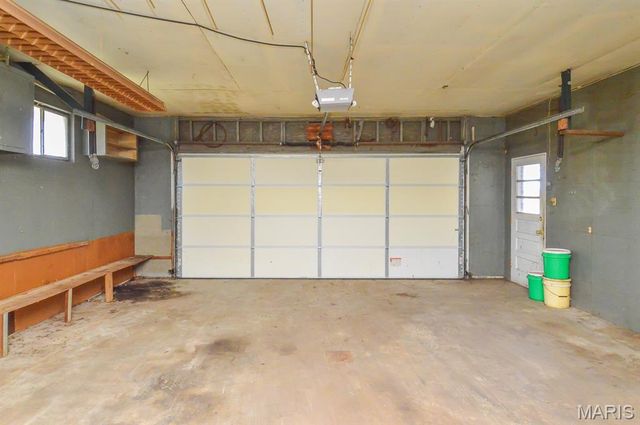 4327 Mascoutah Avenue, Mascoutah, IL 62221