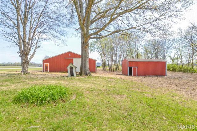 4327 Mascoutah Avenue, Mascoutah, IL 62221