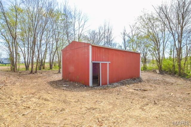 4327 Mascoutah Avenue, Mascoutah, IL 62221