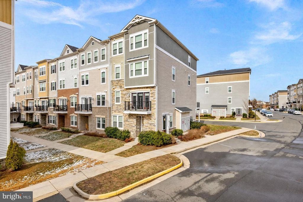 41977 PICKWICK MILL TER, Aldie, VA 20105