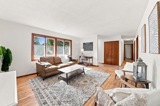 1430 Selby Avenue, Saint Paul Park, MN 55071