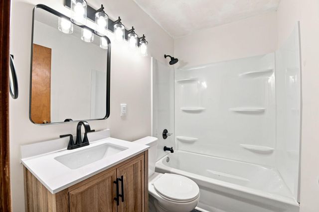 1430 Selby Avenue, Saint Paul Park, MN 55071