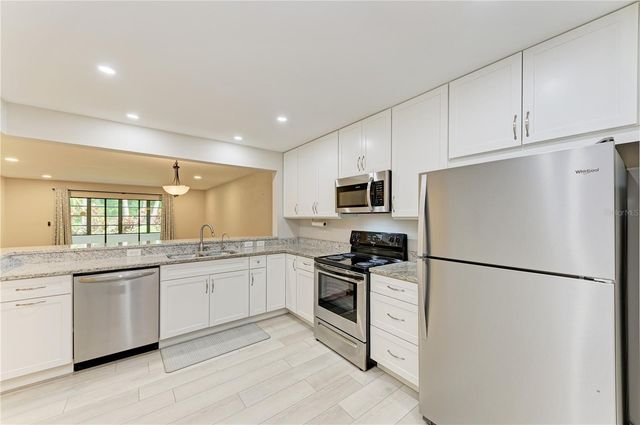 813 SPRING LAKES BOULEVARD, Bradenton, FL 34210