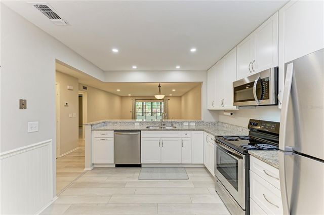 813 SPRING LAKES BOULEVARD, Bradenton, FL 34210