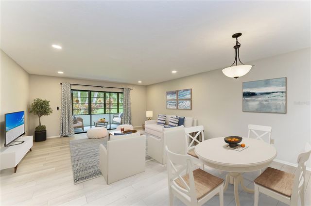 813 SPRING LAKES BOULEVARD, Bradenton, FL 34210
