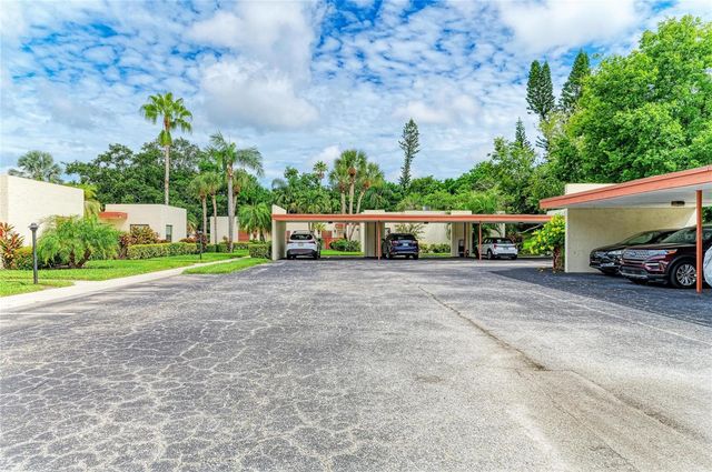 813 SPRING LAKES BOULEVARD, Bradenton, FL 34210